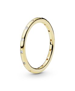 Gold ring with cubic zirconia